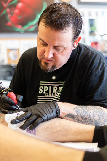Tattoo Shop «Spirit Gallery Tattoo», reviews and photos, 207 Bank St, New London, CT 06320, USA