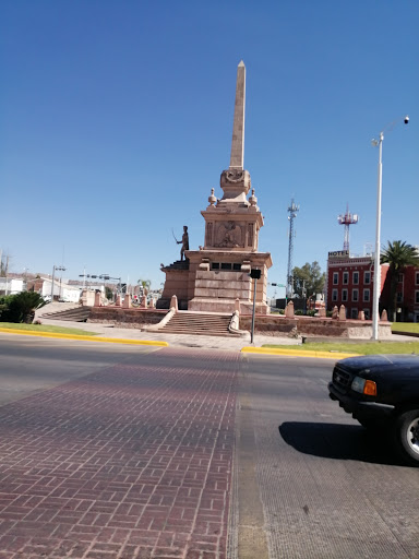 Monumento Guadalupe Victoria
