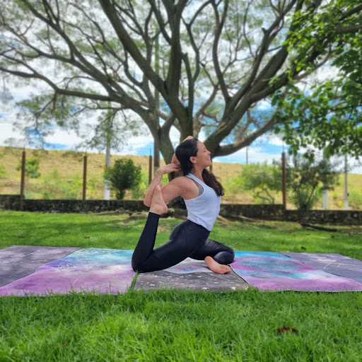 Logo da empresa - Sagrav Yoga Studio