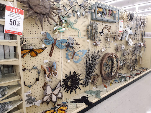 Craft Store «Hobby Lobby», reviews and photos, 255 W Roosevelt Rd, Lombard, IL 60148, USA