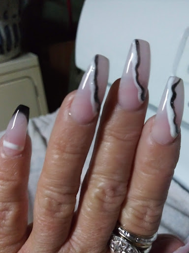Nail Salon «Finest Nail & Tanning Salon», reviews and photos, 868 US-129 #11, Cleveland, GA 30528, USA