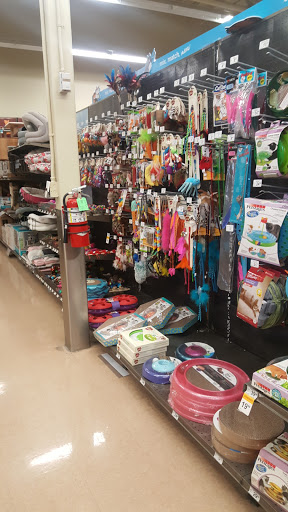 Pet Supply Store «Petco Animal Supplies», reviews and photos, 1429 W Pacheco Blvd, Los Banos, CA 93635, USA