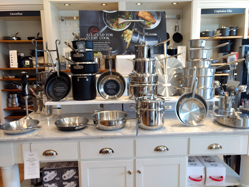 Kitchen Supply Store «Williams-Sonoma», reviews and photos, 2030 Bond St #180, Charlottesville, VA 22901, USA