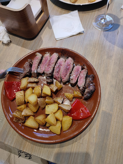 Restaurante La Consentida - Av. Pierre Cibié, 80, 23600 Martos, Jaén, Spain