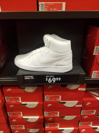 Clothing Store «Nike Factory Store», reviews and photos, 345 U.S. 1 Bypass #1, Kittery, ME 03904, USA