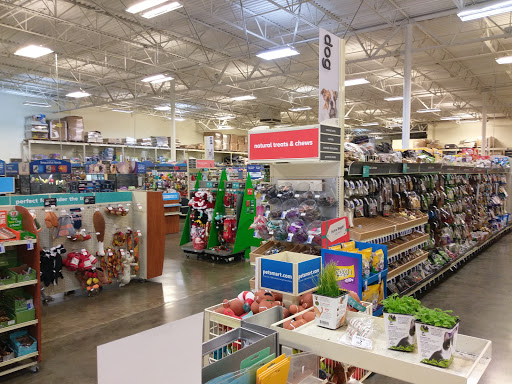 Pet Supply Store «PetSmart», reviews and photos, 3211 Peoples St, Johnson City, TN 37604, USA