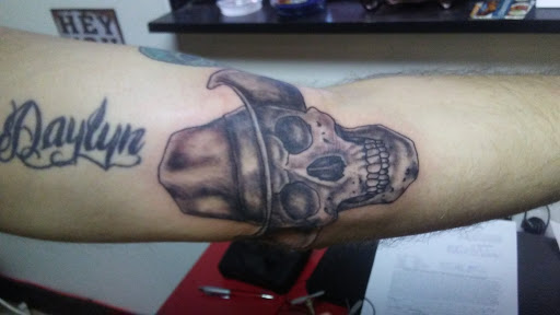 Tattoo Shop «Inner City Custom Tattoo», reviews and photos, 4909 Mobile Hwy, Pensacola, FL 32506, USA