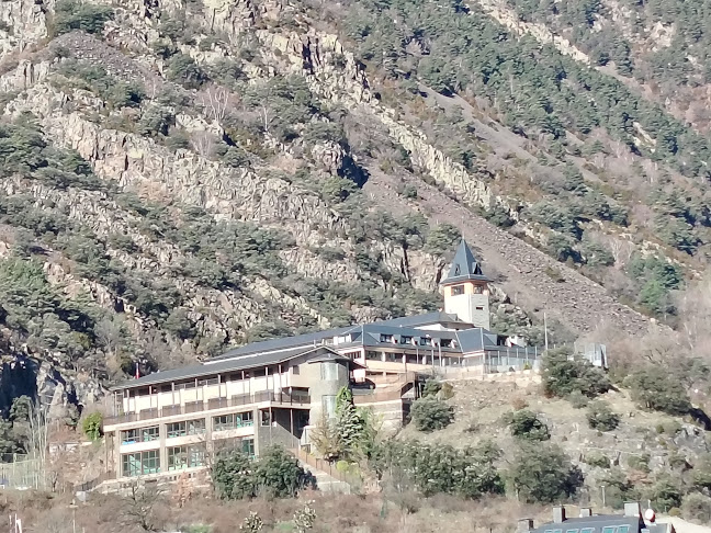 Opiniones y valoraciones de Colegio San Ermengol