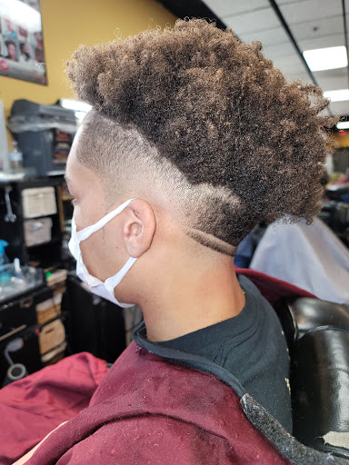 Barber Shop «100 Degrees Barber Shop», reviews and photos, 8120 Mall Pkwy #420, Lithonia, GA 30038, USA