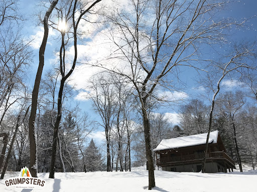 Cabin Rental Agency «Grumpsters Log Cabins», reviews and photos, 535 Ash St, McGregor, IA 52157, USA