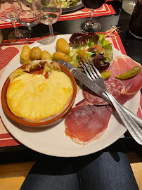 Raclette du Restaurant Les fondues du Sancy à Besse-et-Saint-Anastaise - n°17