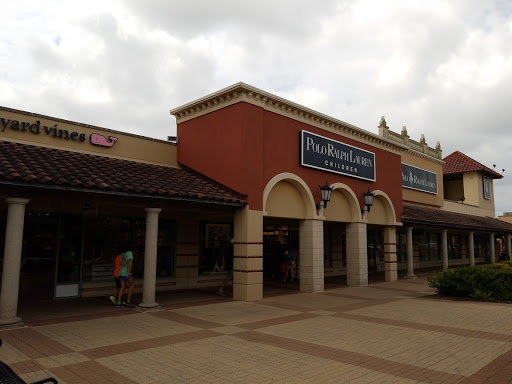 Polo Ralph Lauren Factory Store, 3939 S Interstate Hwy 35 #165, San Marcos, TX 78666, USA, 