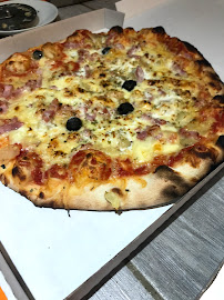 Plats et boissons du Pizzas à emporter Le Pizzaiollo à Allevard - n°9