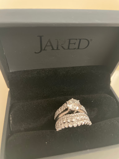Jewelry Store «Jared The Galleria of Jewelry», reviews and photos, 2411 W Osceola Pkwy, Kissimmee, FL 34741, USA