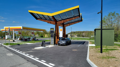 Borne de recharge de véhicules électriques Fastned Station de recharge Keskastel