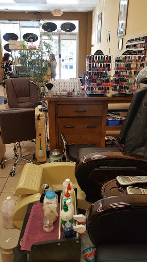 Shopping Mall «Calvine Plaza Shopping Center», reviews and photos, 8325 Elk Grove Florin Rd, Sacramento, CA 95829, USA