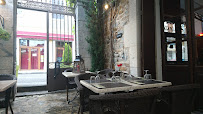 Atmosphère du Restaurant français Restaurant Le Chelsea à Vallon-Pont-d'Arc - n°13
