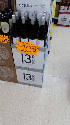 Liquor Store «Tiverton Liquor Store», reviews and photos, 65 Main Rd, Tiverton, RI 02878, USA