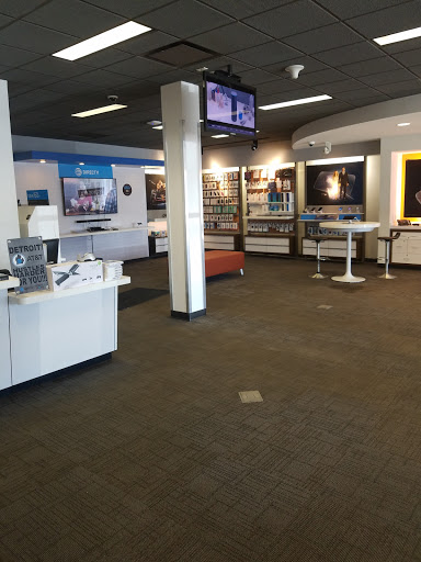 Cell Phone Store «AT&T», reviews and photos, 22371 Gratiot Ave, Eastpointe, MI 48021, USA