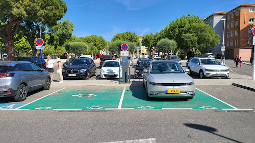 Borne de recharge de véhicules électriques Electric 55 Station de recharge Sainte-Maxime