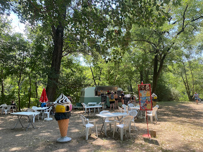 Food truck proche guinguette à Saint-Denis