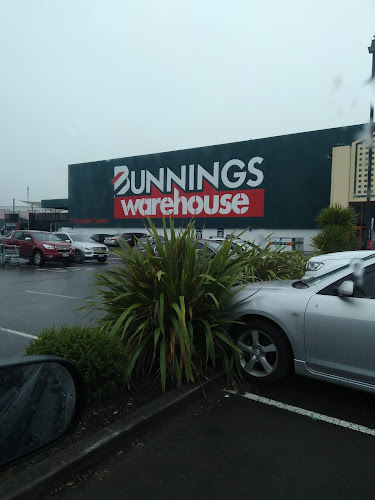 Bunnings Warehouse Rotorua - Hardware store