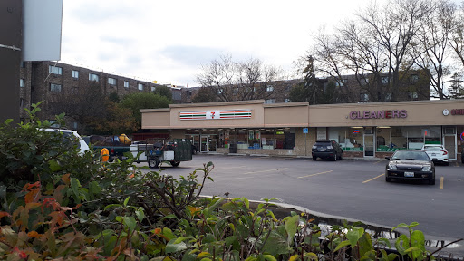 Convenience Store «7-Eleven», reviews and photos, 5320 N Cumberland Ave, Chicago, IL 60656, USA