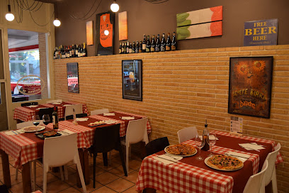 Pizzeria La Família - Avinguda Mare de Déu del Claustre, 8, 25280 Solsona, Lleida, Spain