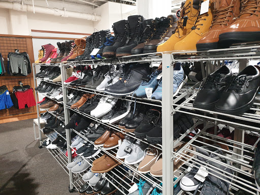 Clothing Store «Burlington Coat Factory», reviews and photos, 6200 Greenbelt Rd, Greenbelt, MD 20770, USA