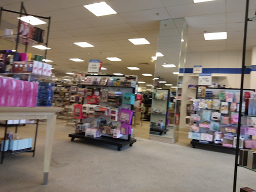 Shopping Mall «Huntington Mall Shopping Center», reviews and photos, 500 Mall Rd, Barboursville, WV 25504, USA