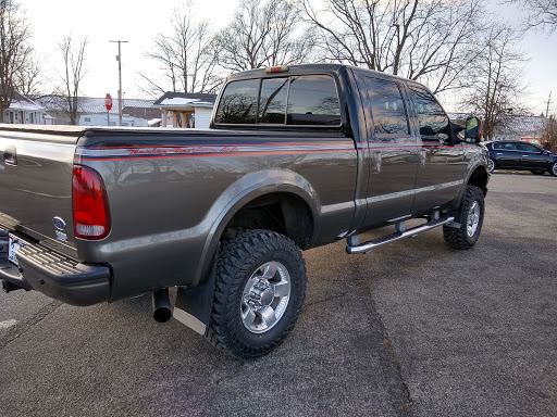 Tire Shop «Discount Tire Store - Muncie, IN», reviews and photos, 6210 W McGalliard Rd, Muncie, IN 47304, USA