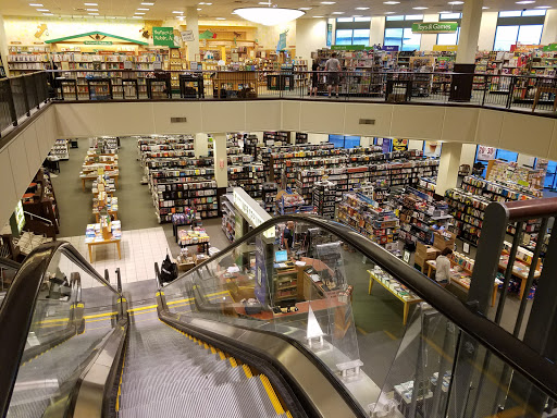 Book Store «Barnes & Noble», reviews and photos, 5959 Triangle Town Blvd, Raleigh, NC 27616, USA
