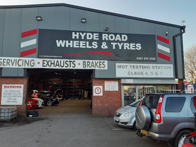 Hyde Road Wheels & Tyres Ltd - Tire shop