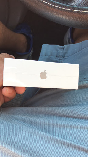 Cell Phone Store «iFixPhones - Cell Phone - Tablet - Macbook - Sale - Repair - Springfield, VA», reviews and photos, 7018 Commerce St, Springfield, VA 22150, USA