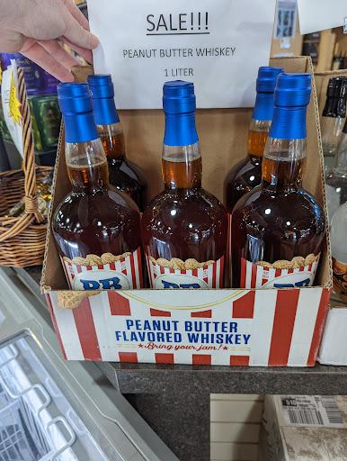 Liquor Store «The New Wine Regions Discount Wines & Liquors», reviews and photos, 2423 US-27, Clermont, FL 34711, USA