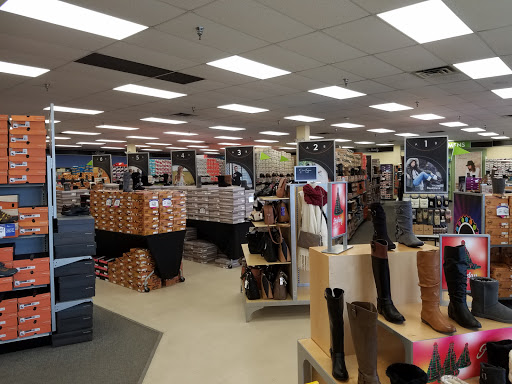 Shoe Store «Shoe Carnival», reviews and photos, 4340 13th Ave S, Fargo, ND 58103, USA