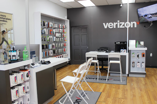 Telecommunications Service Provider «Verizon Authorized Retailer - IM Wireless», reviews and photos, 15 Franklin Village Drive, Franklin, MA 02038, USA