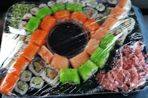 Oti Oti Sushi image