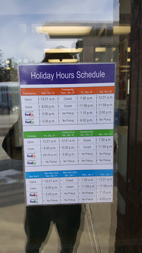 Print Shop «FedEx Office Print & Ship Center», reviews and photos, 58 Snelling Ave S, St Paul, MN 55105, USA