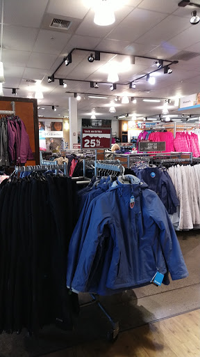Sportswear Store «Columbia Sportswear Outlet Store at Bend Factory Stores», reviews and photos, 61334 S Hwy 97 #440, Bend, OR 97702, USA