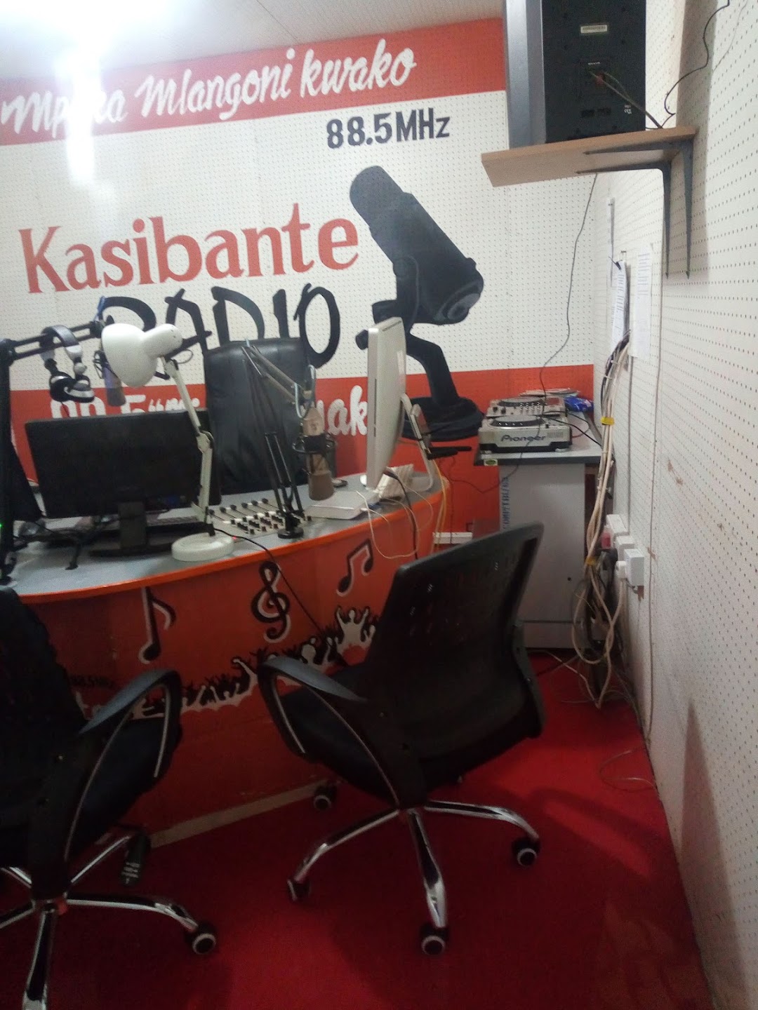 Kasibante FM 88.5 MHZ - Radio