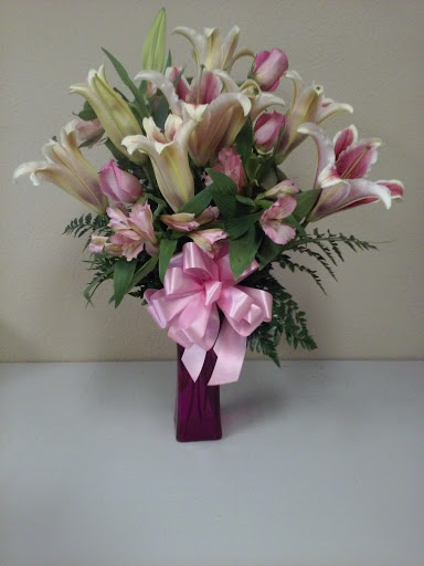 Florist «Fort Myers Flower House», reviews and photos, 3441 Fowler St, Fort Myers, FL 33901, USA