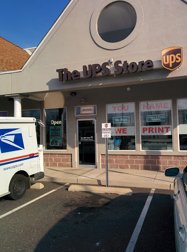 The UPS Store, 700 S White Horse Pike, Somerdale, NJ 08083, USA, 