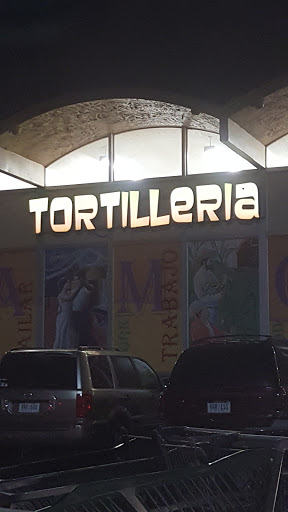 Grocery Store «Supermercado Nuestra Familia», reviews and photos, 1826 Vinton St, Omaha, NE 68108, USA