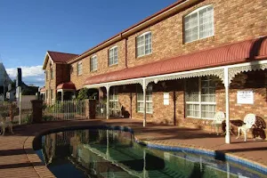 Australian Heritage Motor Inn (Book Direct online from our website to save) image