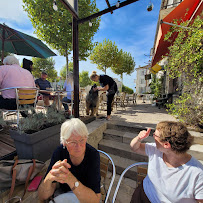 Atmosphère du Restaurant L'Escalier à Verteillac - n°2