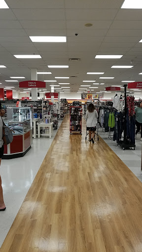 Department Store «T.J. Maxx», reviews and photos, 1650 Miami Gardens Dr, North Miami Beach, FL 33179, USA