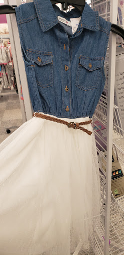 Clothing Store «Ross Dress for Less», reviews and photos, 7290 191st St, Tinley Park, IL 60477, USA