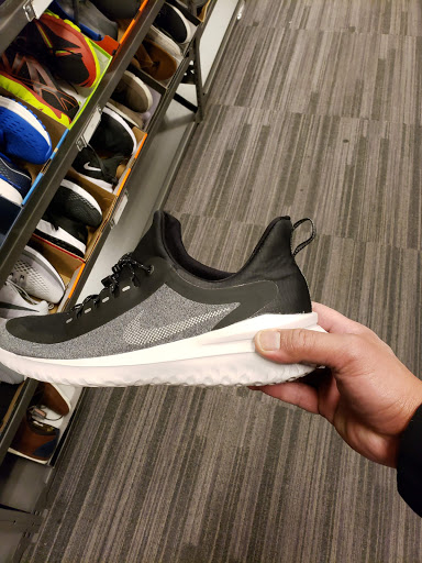 Department Store «Nordstrom Rack East Bay Bridge Shopping Center», reviews and photos, 3839 Emery St, Emeryville, CA 94608, USA