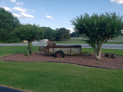 Liquor Store «The Barn Bottle Shop», reviews and photos, 25 Village Pkwy, Pendergrass, GA 30567, USA